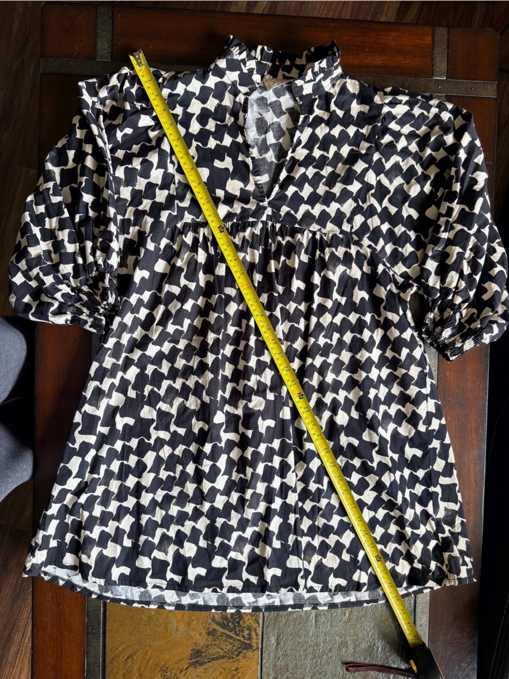 Sofia made n Italy 23” ptp oversized black cream retro boho art dress ruffle